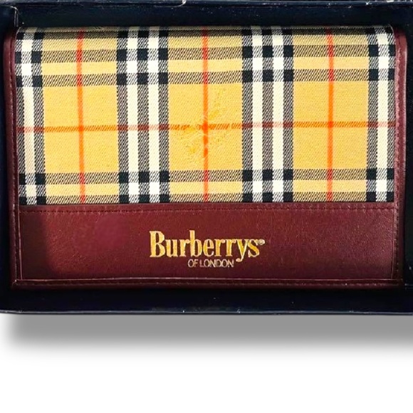 Burberrys of London Vintage Nova Check Planner Agenda - Picture 3 of 7